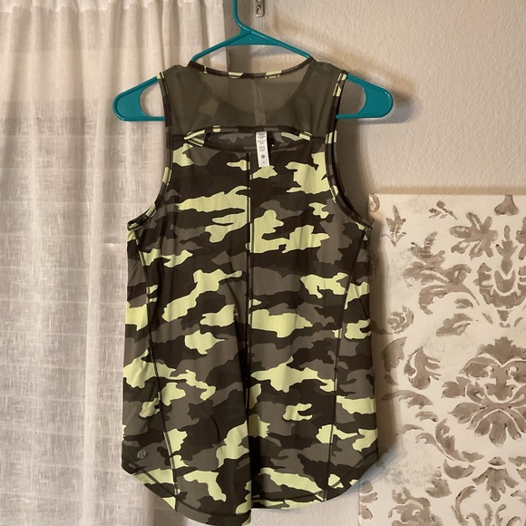 Lululemon Camouflage Tank Top - Picture 3 of 4